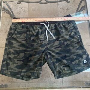 Vuori Kore shorts Camo